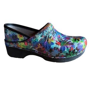 Colorful Floral Women's Dansko Clogs size 39